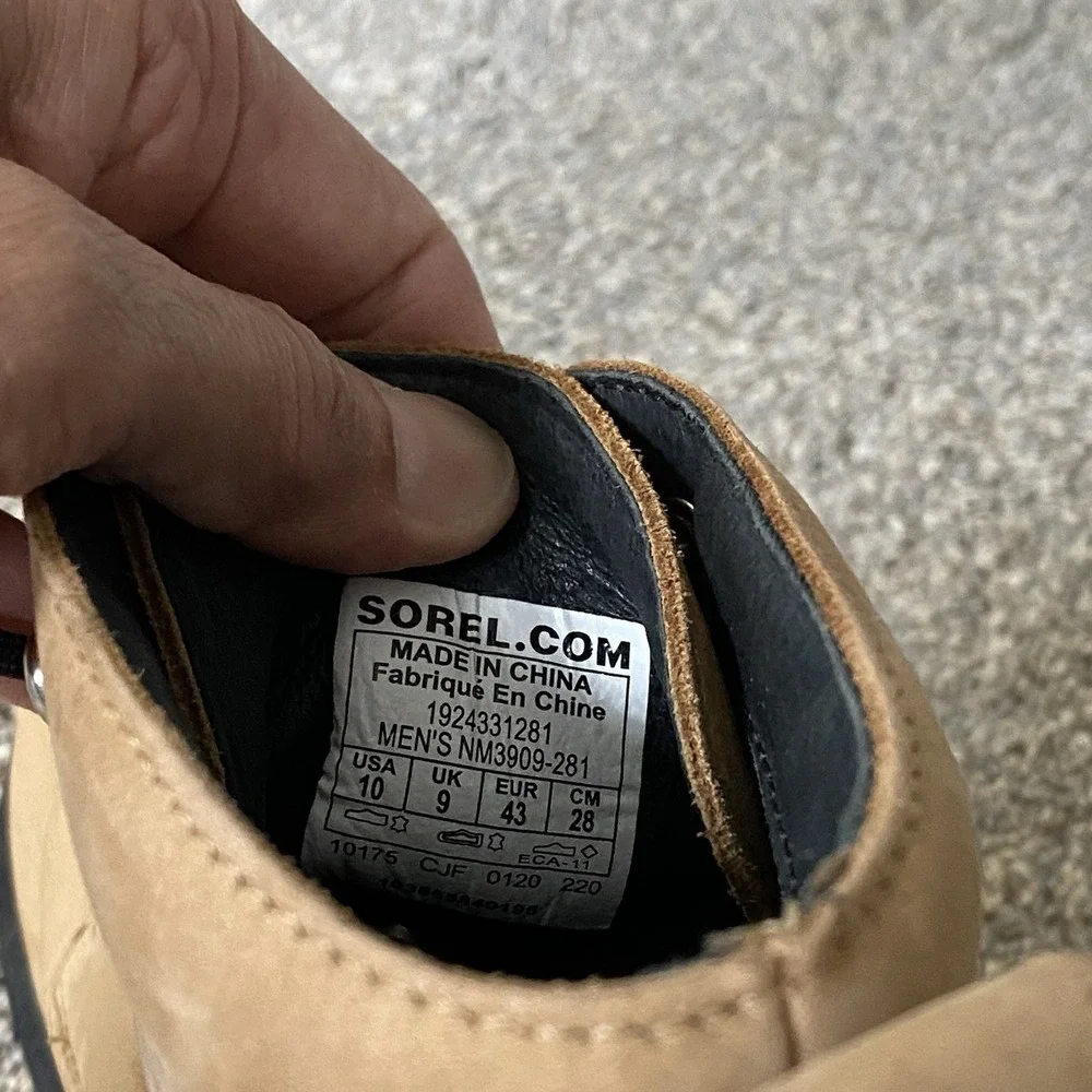 Sorel Workwear Boots Men Size 10 EU 43 Tan Leather Waterproof Rugged Outdoor